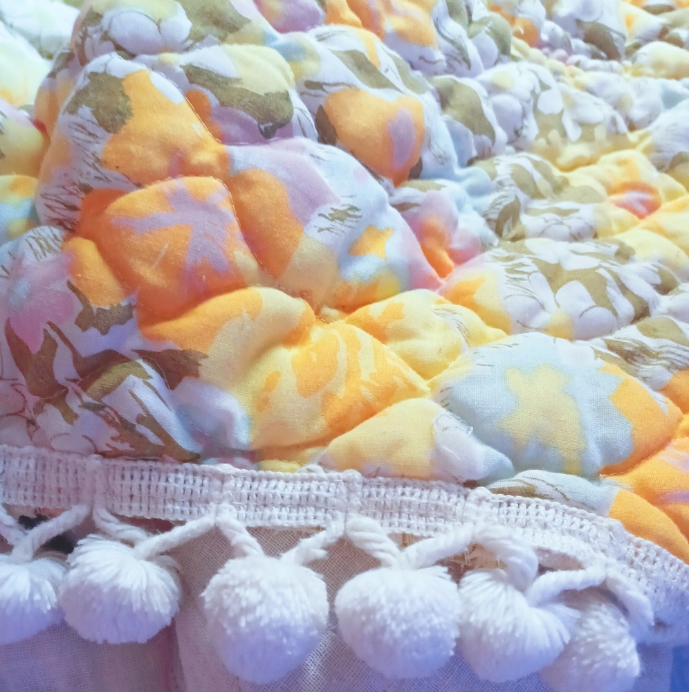 Vintage Retro Quilted Bed Cover with Pom-pom edges